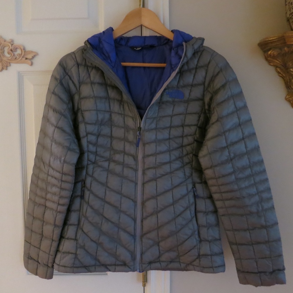 The North Face Women's Thermoball hoodie Jacket